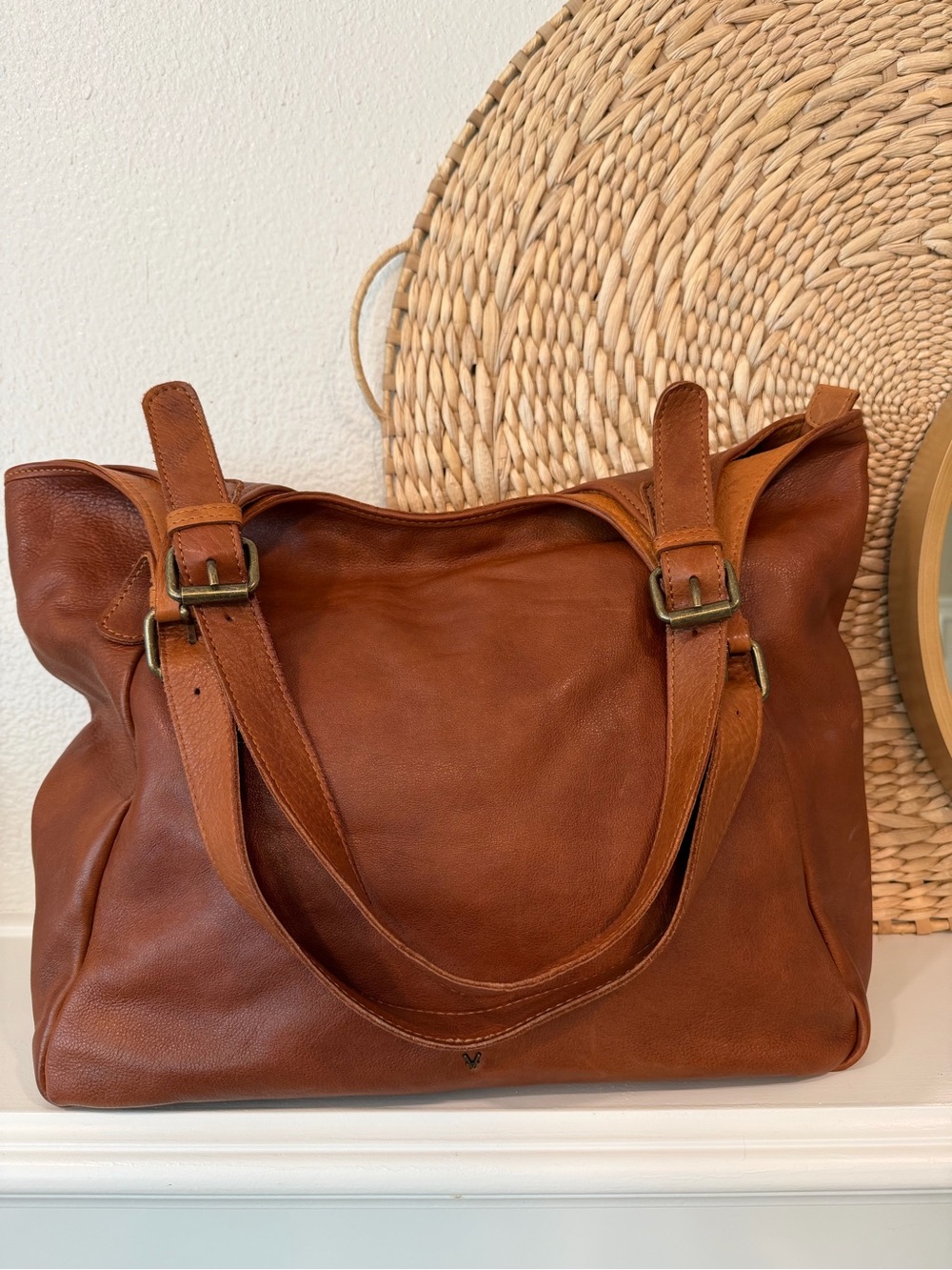 Vilenca Holland Leather Hobo Shoulder Bag - Picture 3 of 14